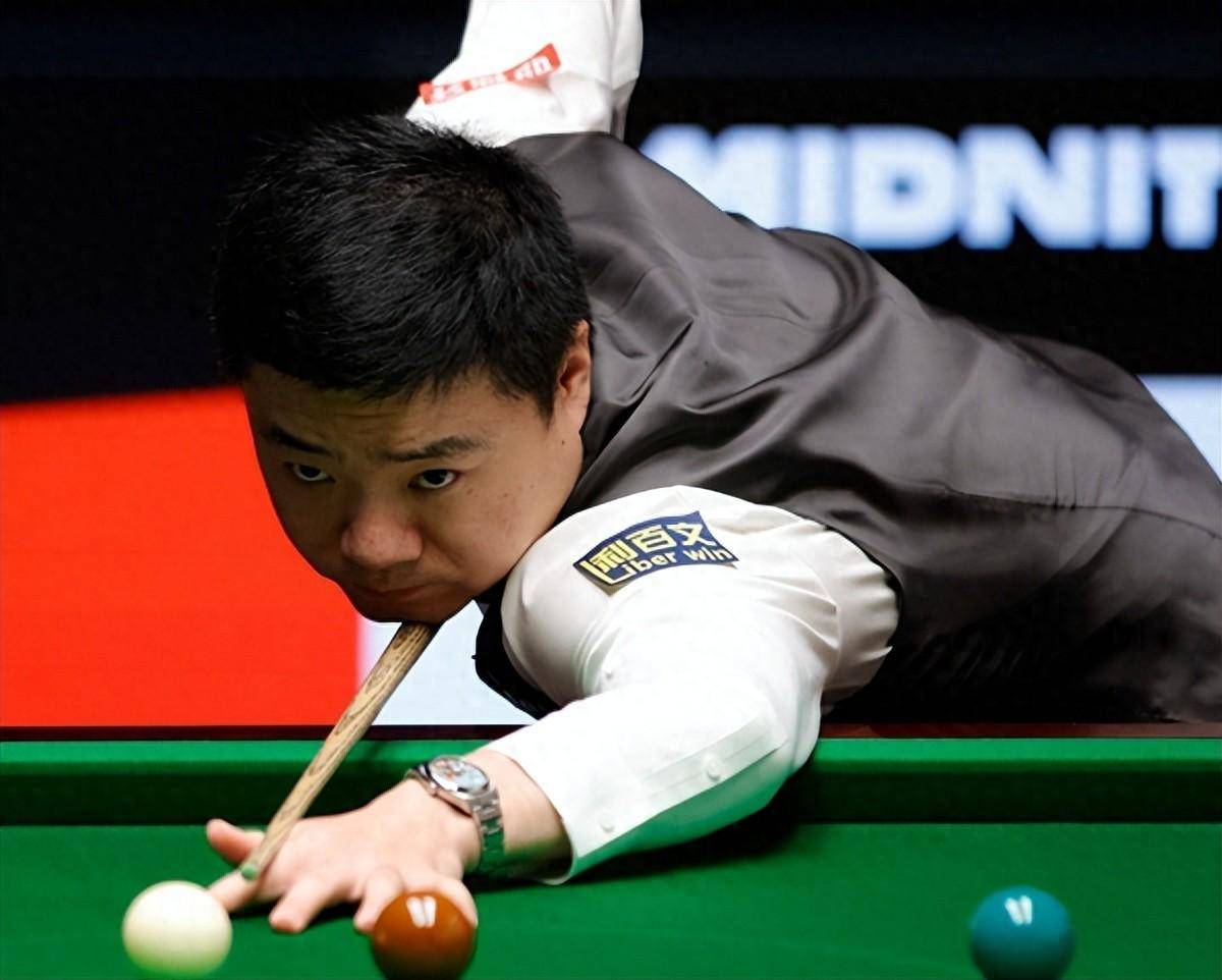 【比赛瞬间】丁俊晖逆转获胜的经典场面集锦的简单介绍