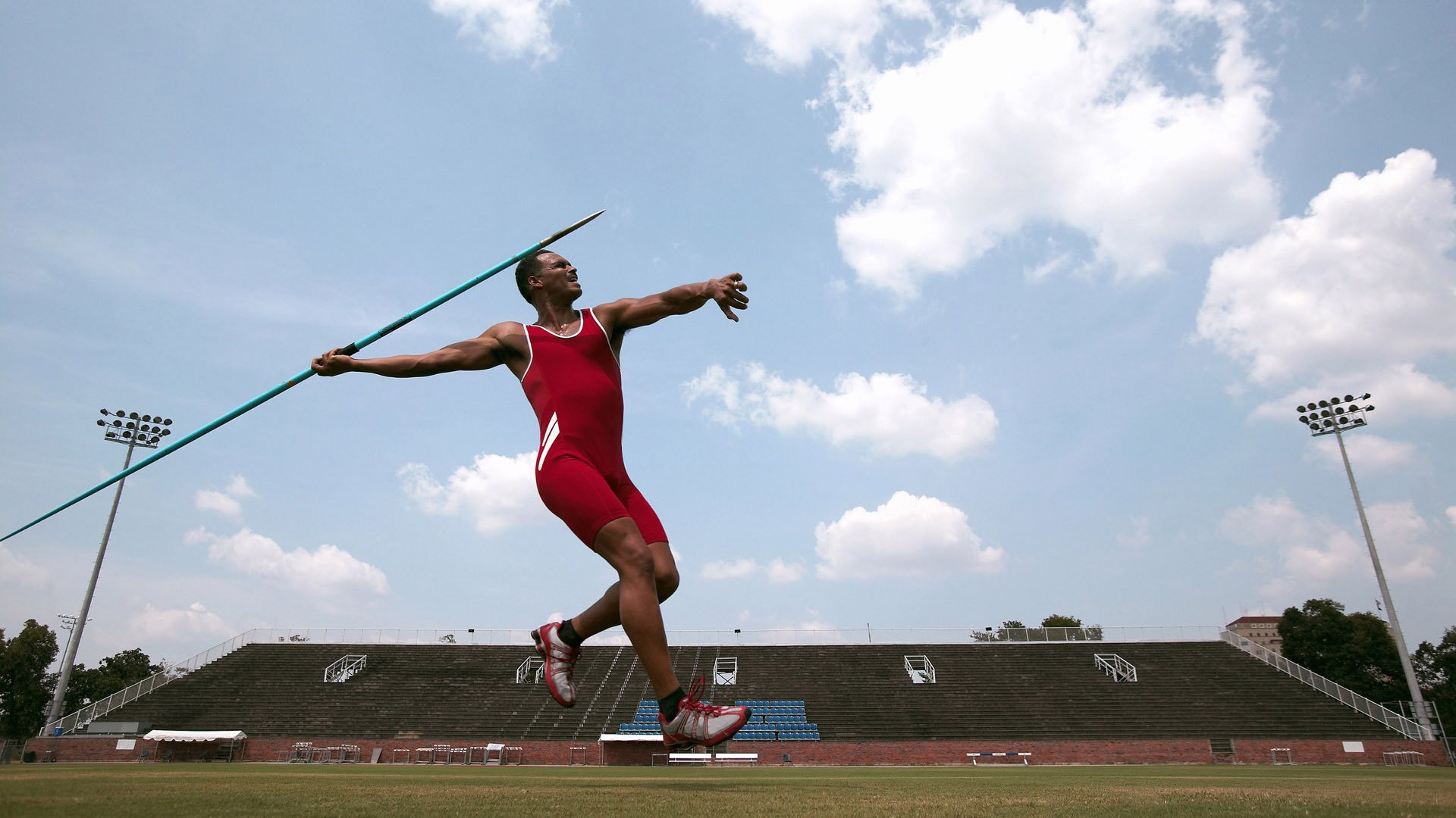 欧冠赛场上的“逆境英雄”,他们用行动书写传奇,欧冠逆境之王