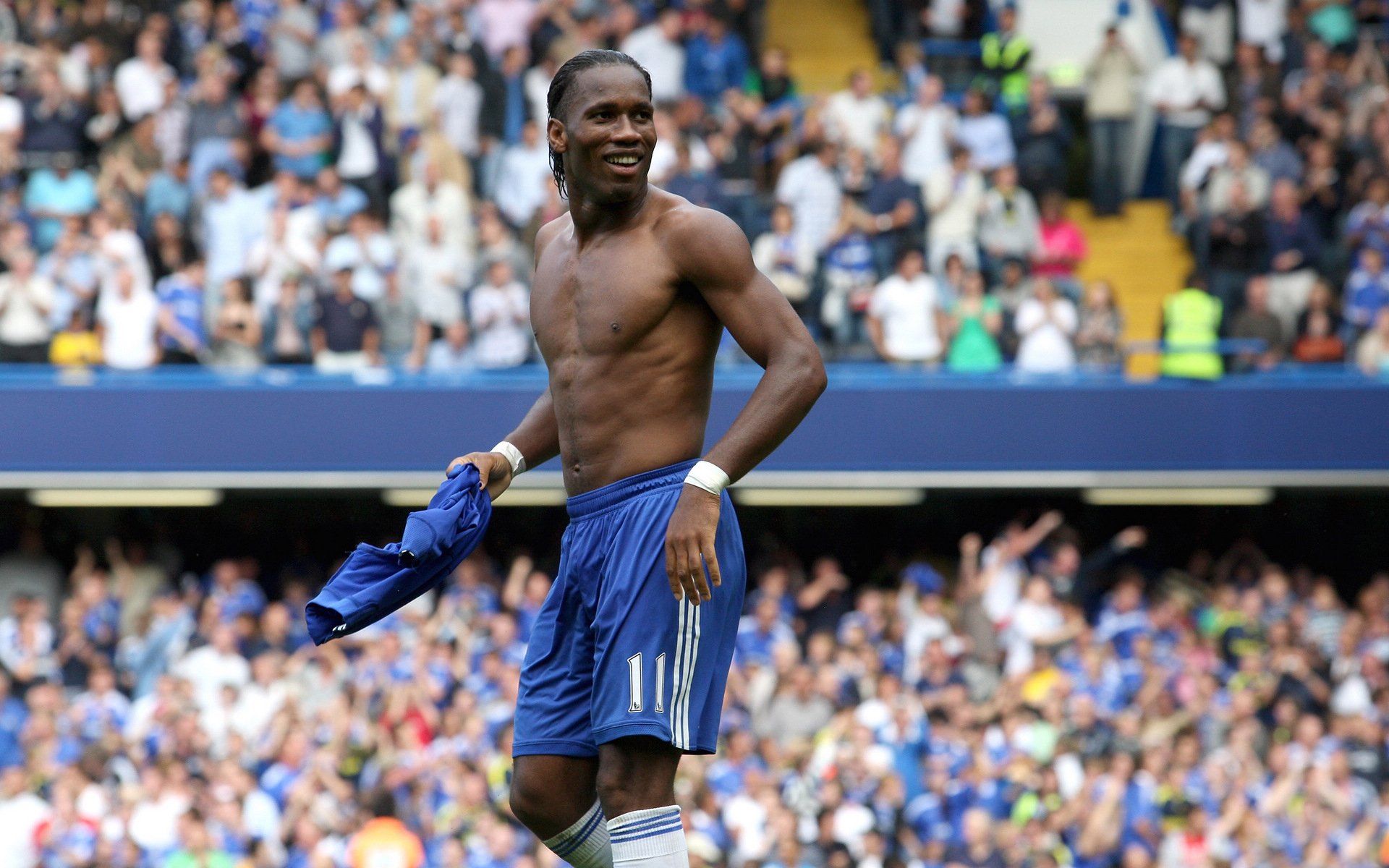 里昂在法甲赛场取得胜利，保持前八位置，法甲里昂对里尔